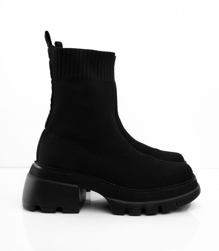 Botines tipo media negros