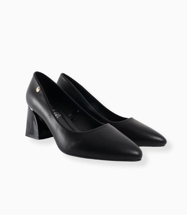 tacón negro elegante