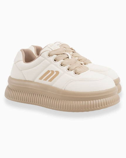 tenis beige minimalista