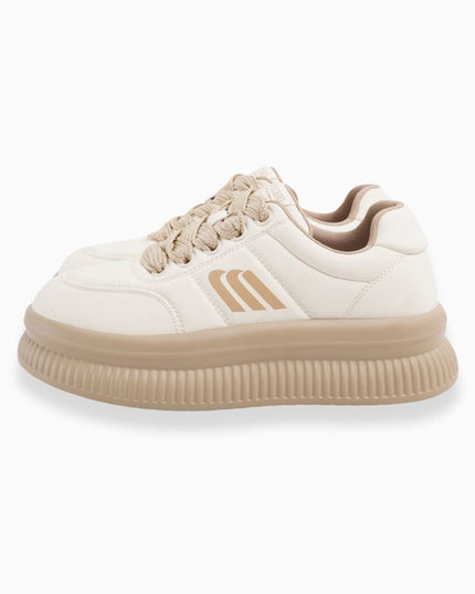 tenis beige minimalista