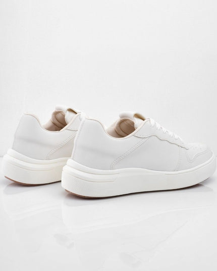 Tenis grises básicos con suela baja
