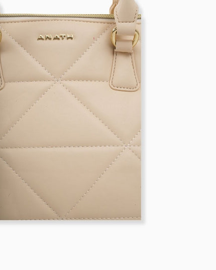 Bolso beige acolchado y detalles dorados