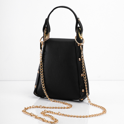 Bolso pequeño negro con cadena dorada