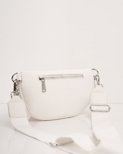 Bolso blanco con cremallera y cadena plateada
