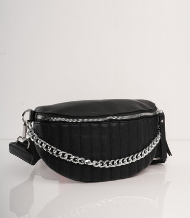 Bolso negro con cremallera y cadena plateada