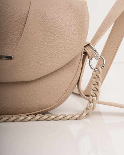 Bolso beige con cadena