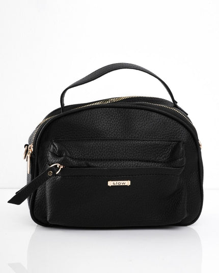 Bolso negro con correa ajustable