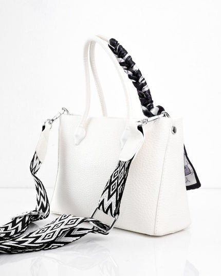 Bolso elegante blanco con correa y pañoleta
