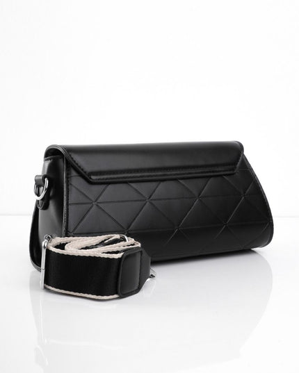 Bolso negro con diseño craquelado y correa