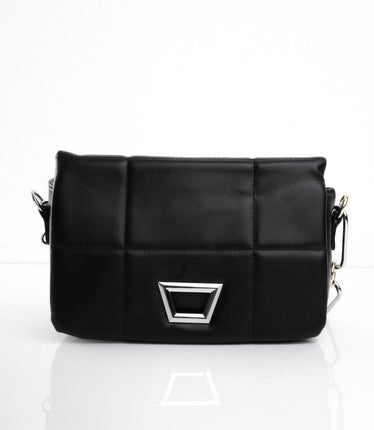Bolso negro con diseño y correa