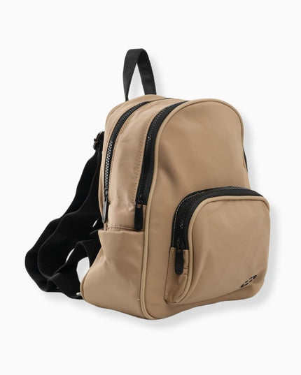 Morral camel de diseño minimalista