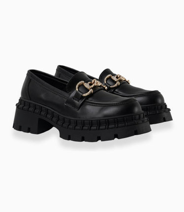Mocasín Negro de Plataforma con Cadena Dorada y Brillantes