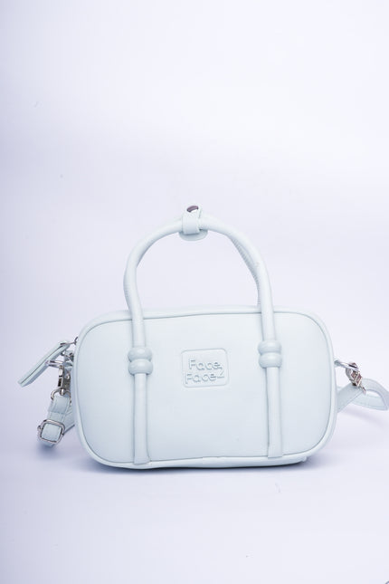 Mini bolso azul bebé en tendencia con correa