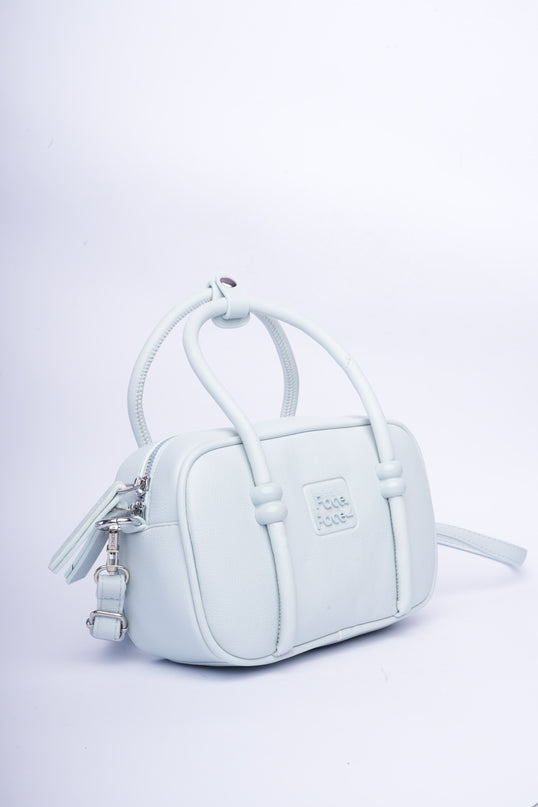 Mini bolso azul bebé en tendencia con correa