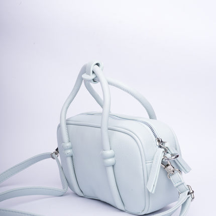 Mini bolso azul bebé en tendencia con correa