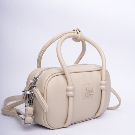 Mini bolso beige en tendencia con correa