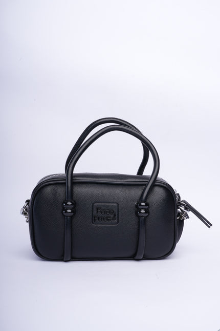 Mini bolso negro en tendencia con correa