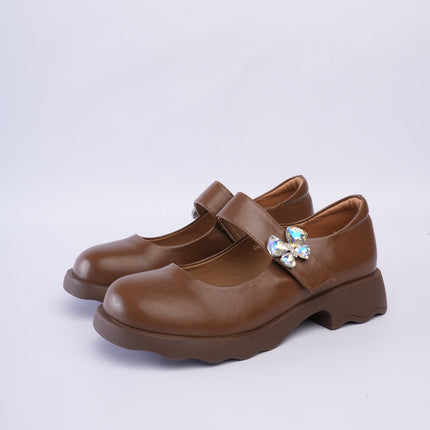 Mocasines café con aplique mariposa