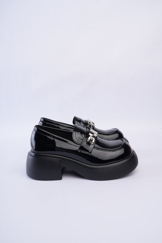 Mocasines chunky de charol negro