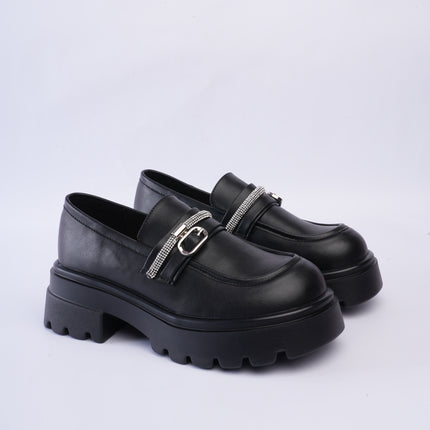 Mocasines chunky negros y piedrería