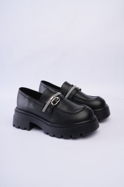 Mocasines chunky negros y piedrería