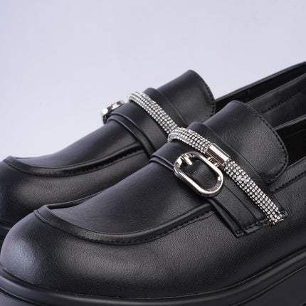 Mocasines chunky negros y piedrería