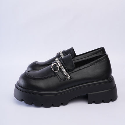 Mocasines chunky negros y piedrería