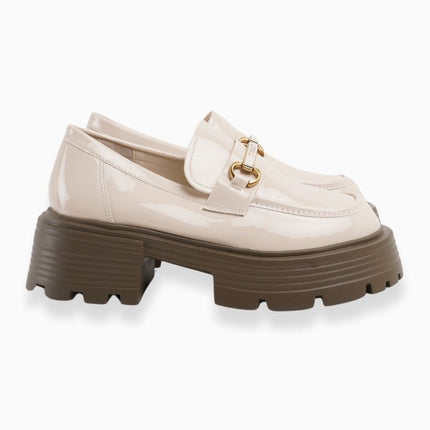 Mocasines crema con suela café
