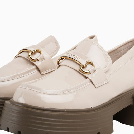 Mocasines crema con suela café