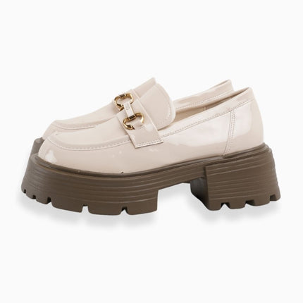 Mocasines crema con suela café