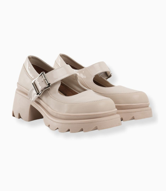 Mocasines mafalda beige de correa