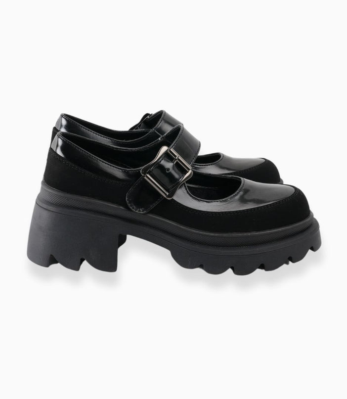 Mocasines mafalda negros de correa