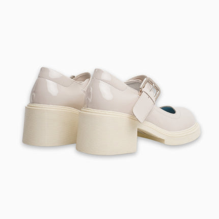 Mocasines mary jane crema con correa