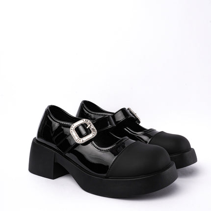 Mocasines negros charol con correa