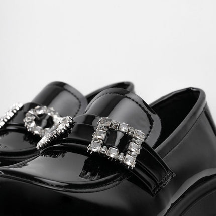 Mocasines negros charol con hebilla de diamantes