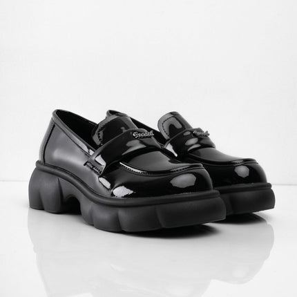 Mocasines negros charol con letras