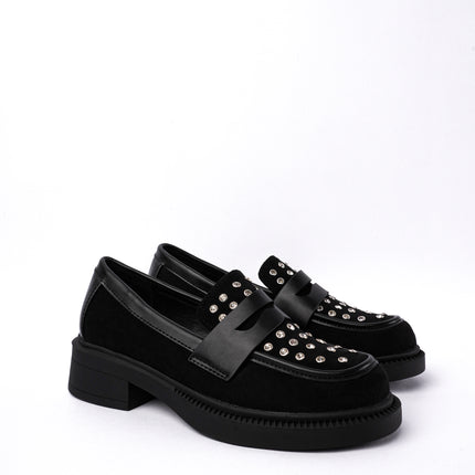Mocasines negros con apliques plata