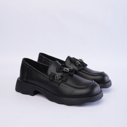 Mocasines negros con moños