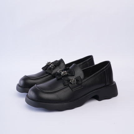Mocasines negros con moños