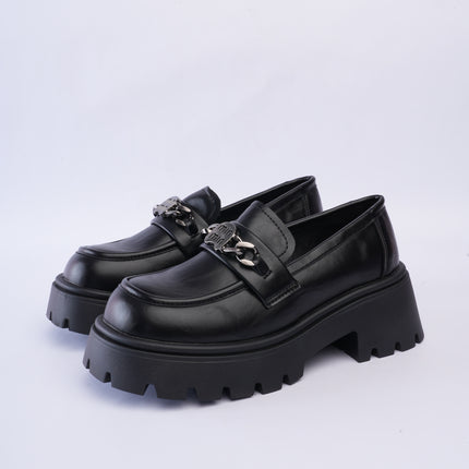 Mocasines negros plataforma con aplique