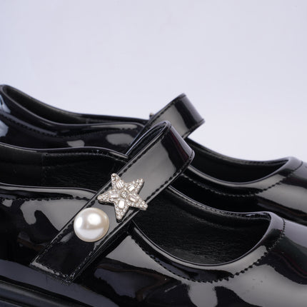 Mocasines tipo mafalda en charol negro