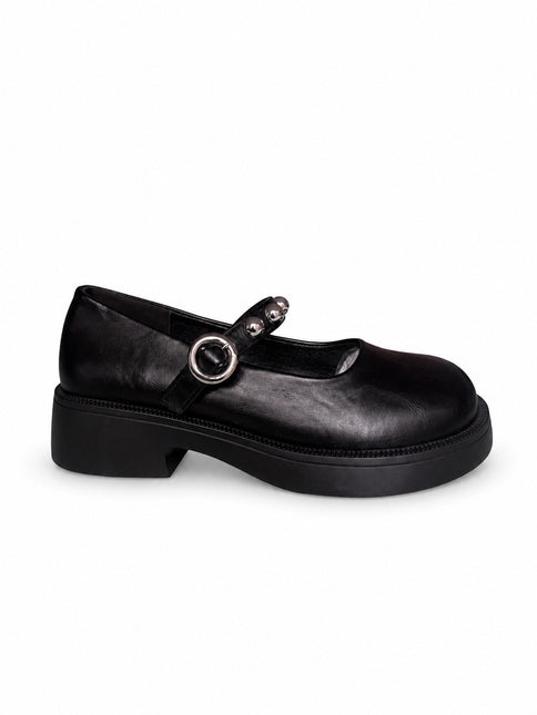 Mocasines tipo mary jane con correa y taches