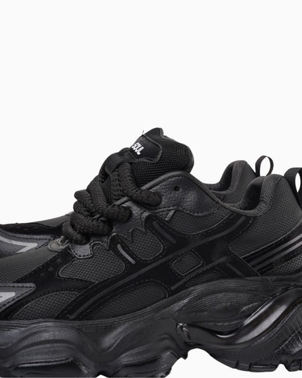 Tenis negros plataforma y detalles