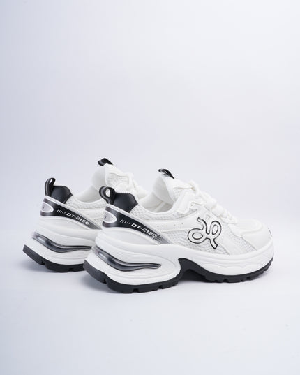 Tenis blancos x negro diseño