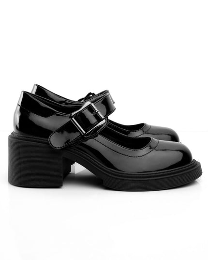 Mocasines de charol negros con altura media