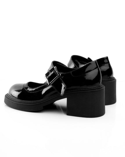 Mocasines de charol negros con altura media