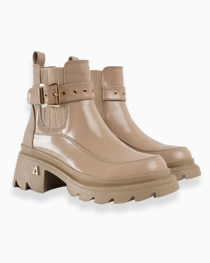 Botín beige liso x charol