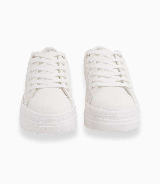 tenis blancos clásicos