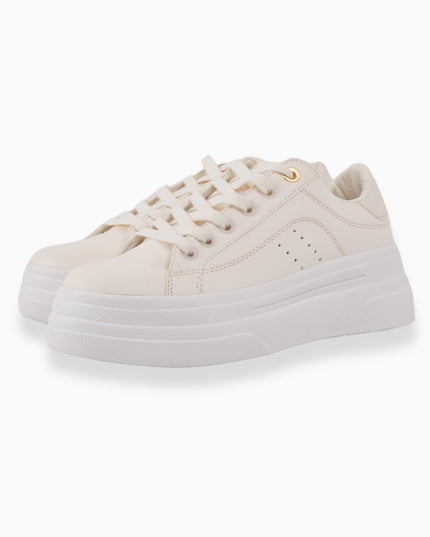 tenis beige clásicos