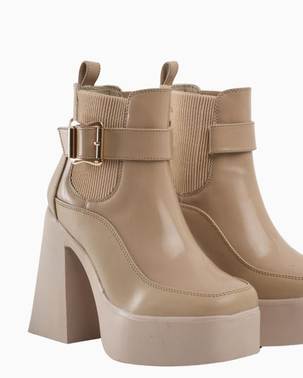 Botín plataforma beige brillante